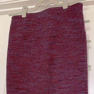 LOFT knit knee-length pencil skirt ✨super flattering!✨
